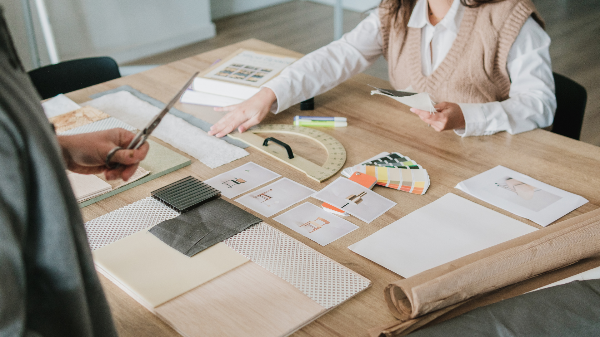 Custom vs. Template for Web Design: Which one is right for you?